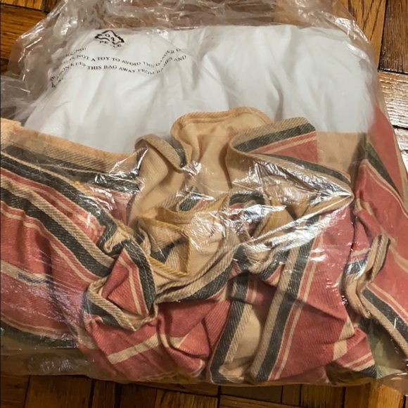 New Polo Ralph Lauren multicolored twin bedskirt - Picture 4 of 6